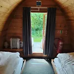 Yha Hostel *